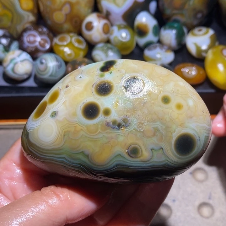 玛瑙/玉髓未镶嵌珠宝半成品