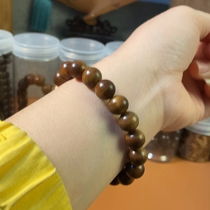 檀香木老山檀香1.0沉水