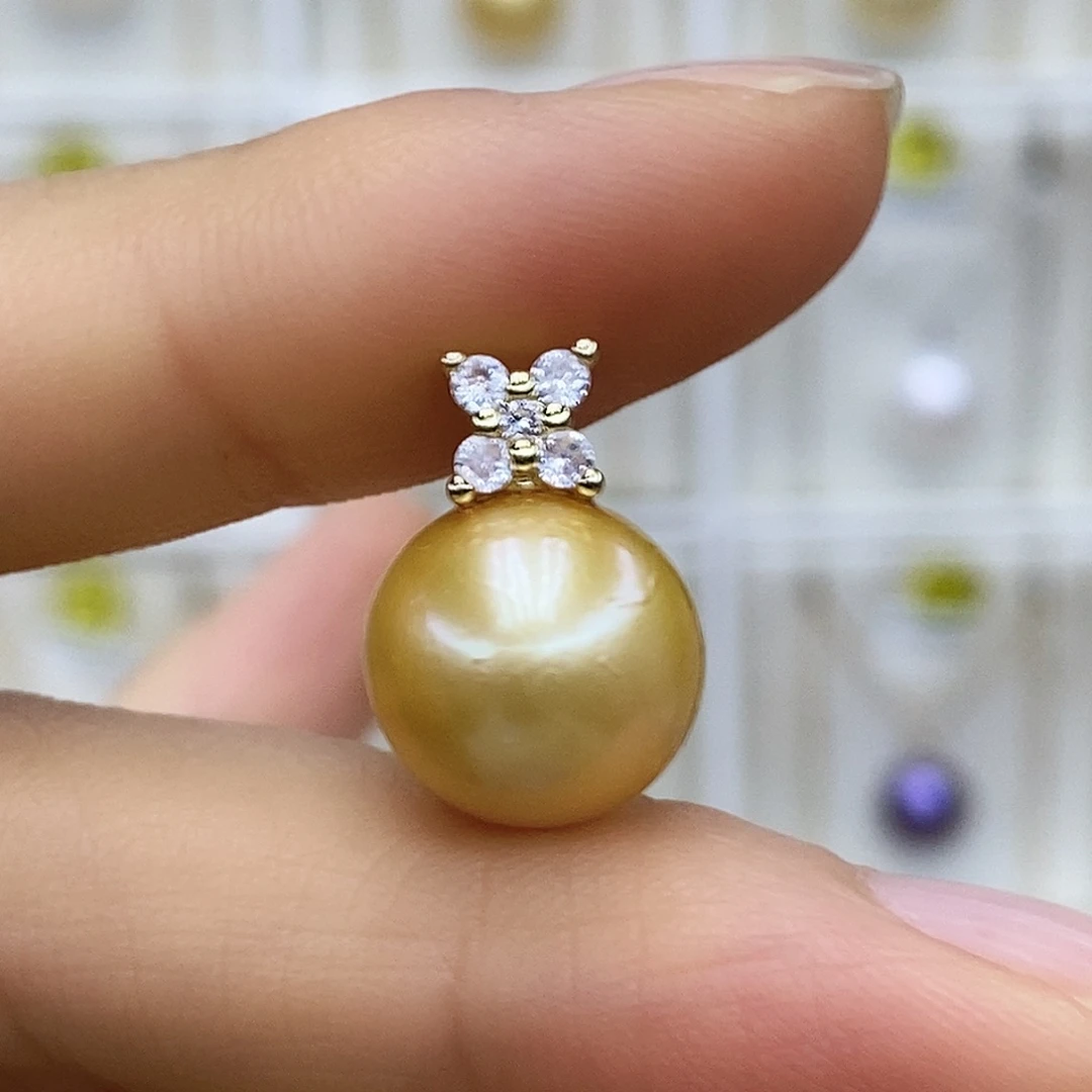 淡水珍珠18K金镶嵌吊坠(赠链)