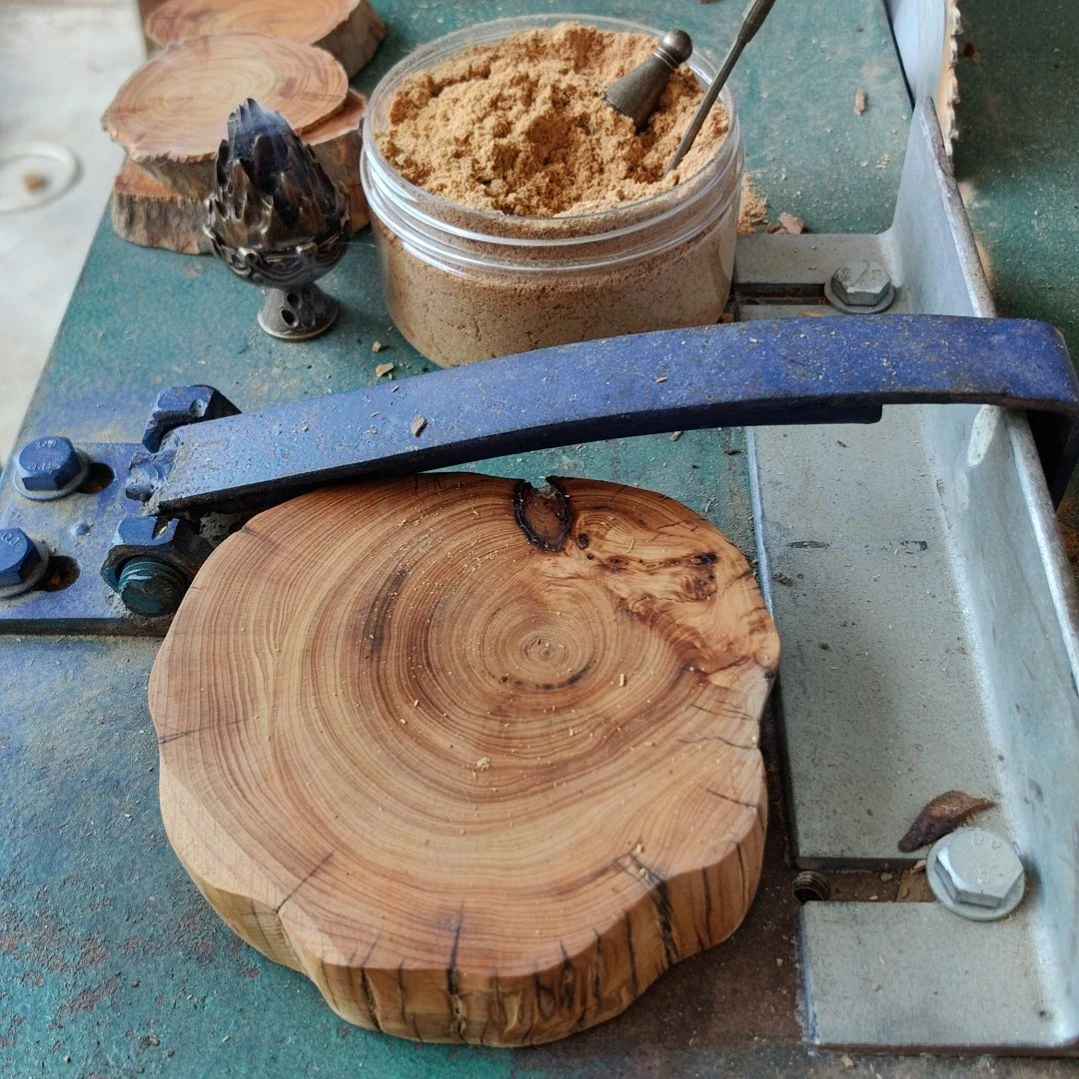 粉两盒，太行崖柏