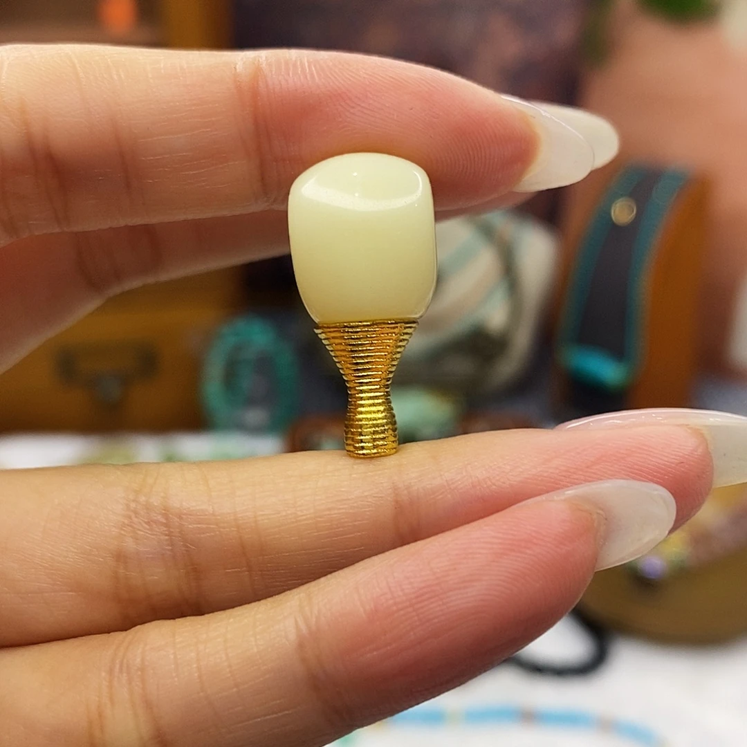 玻璃颈饰啊啊啊啊啊啊