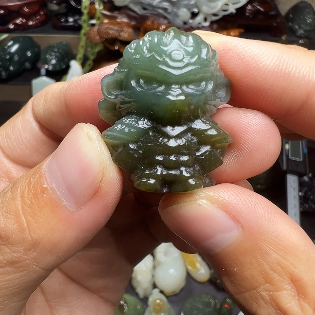 和田玉未镶嵌挂件