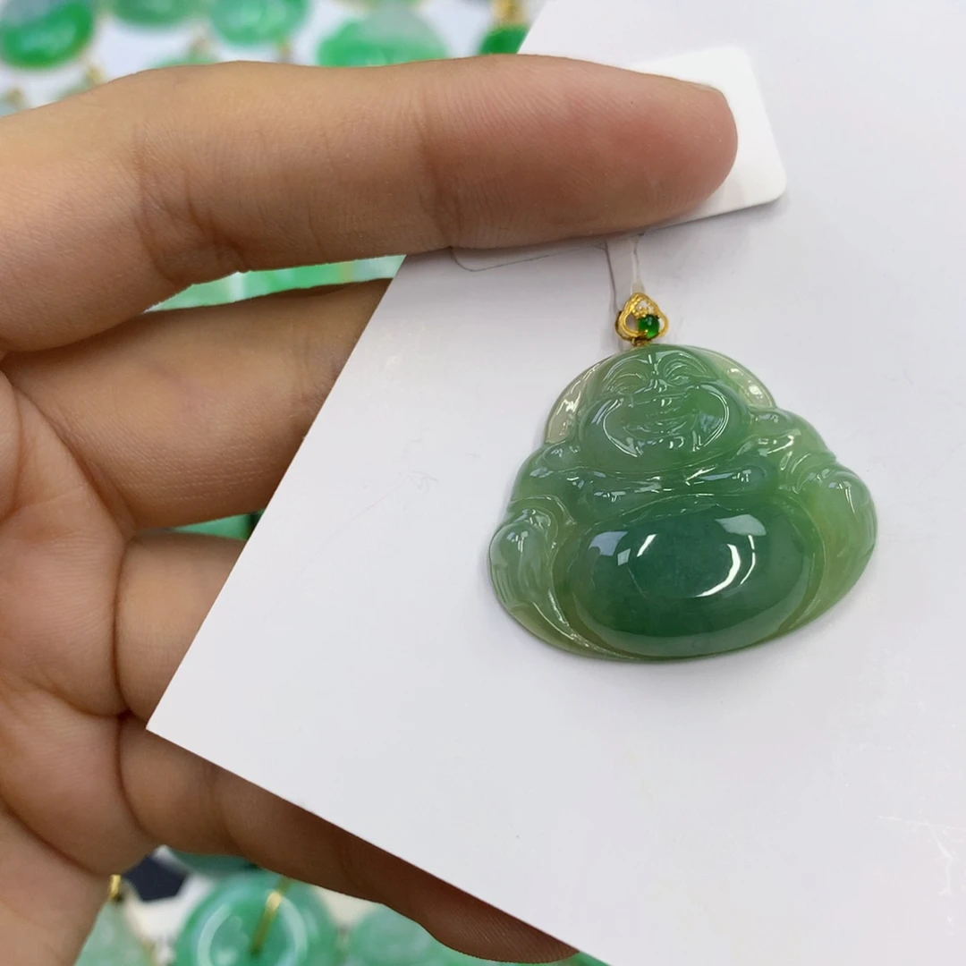 翡翠18K金镶嵌颈饰翡翠