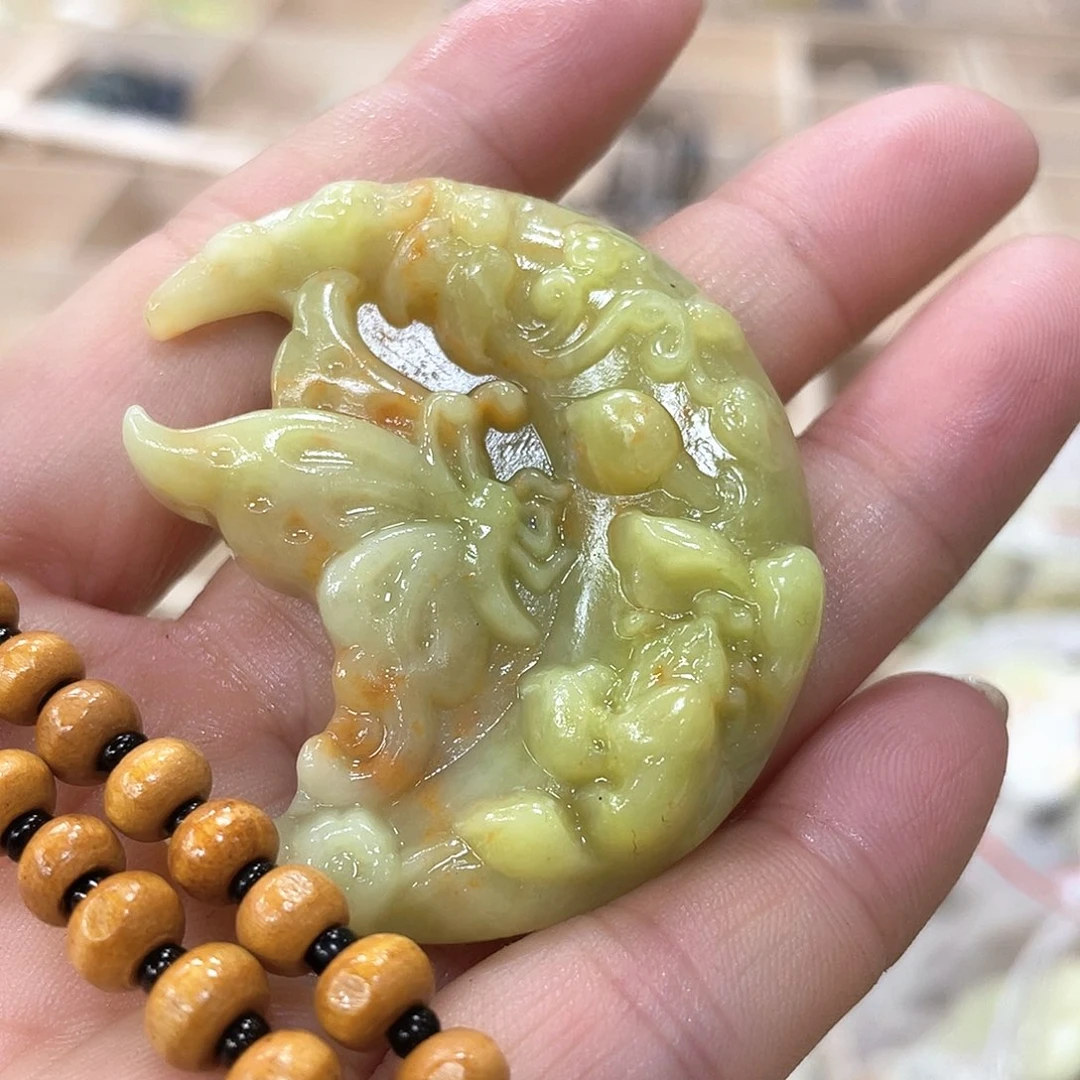蛇纹石玉颈饰未镶嵌