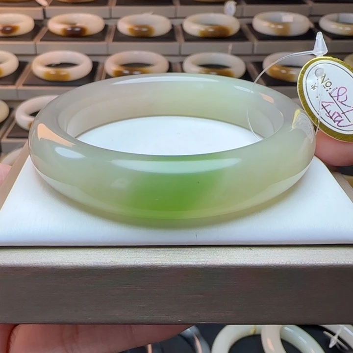 和田玉（翠青玉）手镯未镶嵌