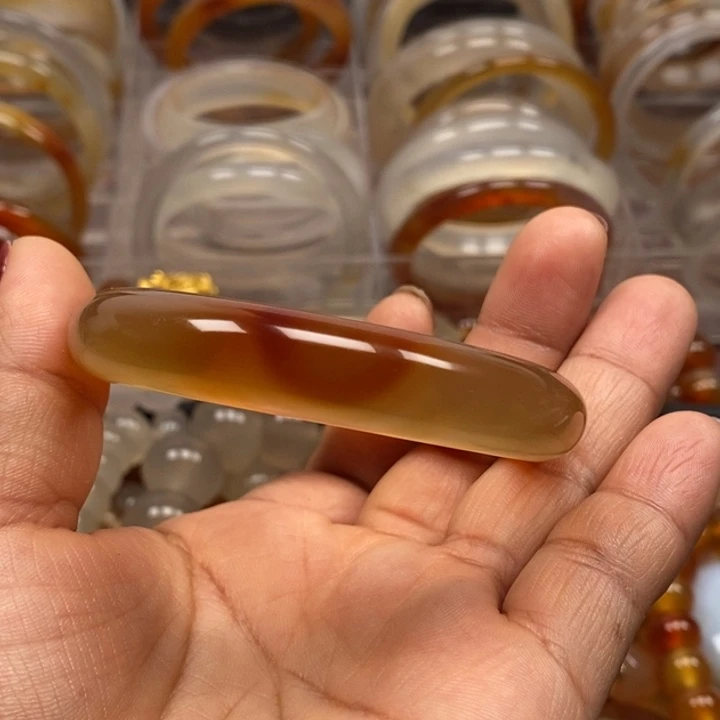 玛瑙/玉髓手串未镶嵌我****海