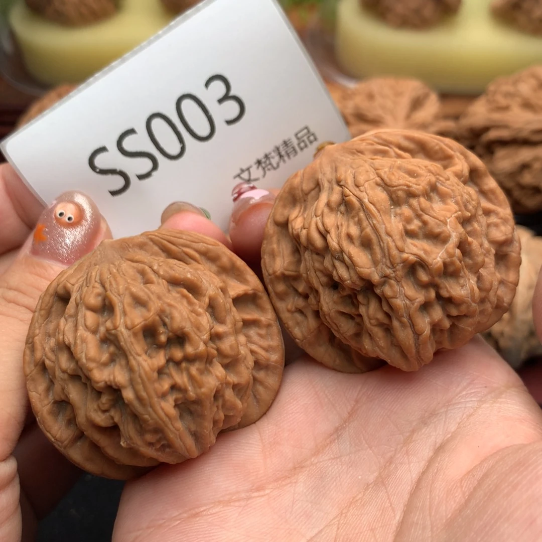 文玩核桃把件全品虎头45