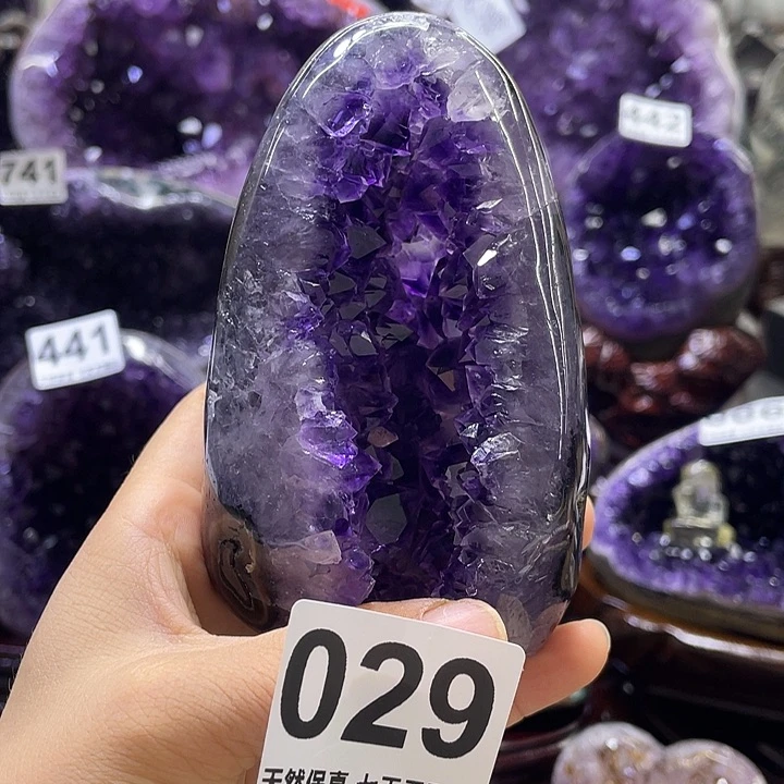未镶嵌水晶大型摆件（非配饰）
