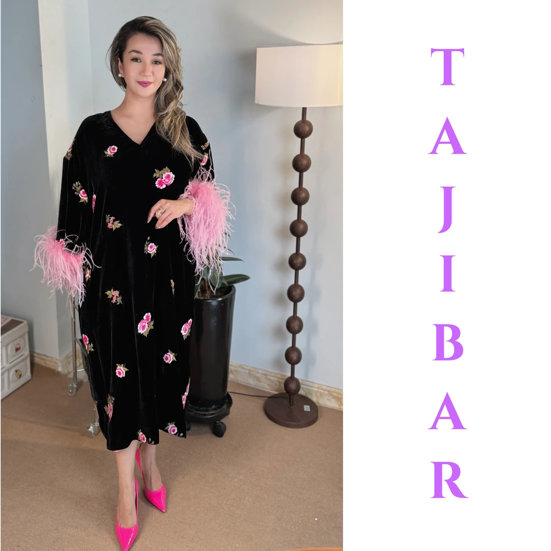 TAJIBAR新款轻奢时尚气质宽松复古刺绣V领羽毛袖连衣裙