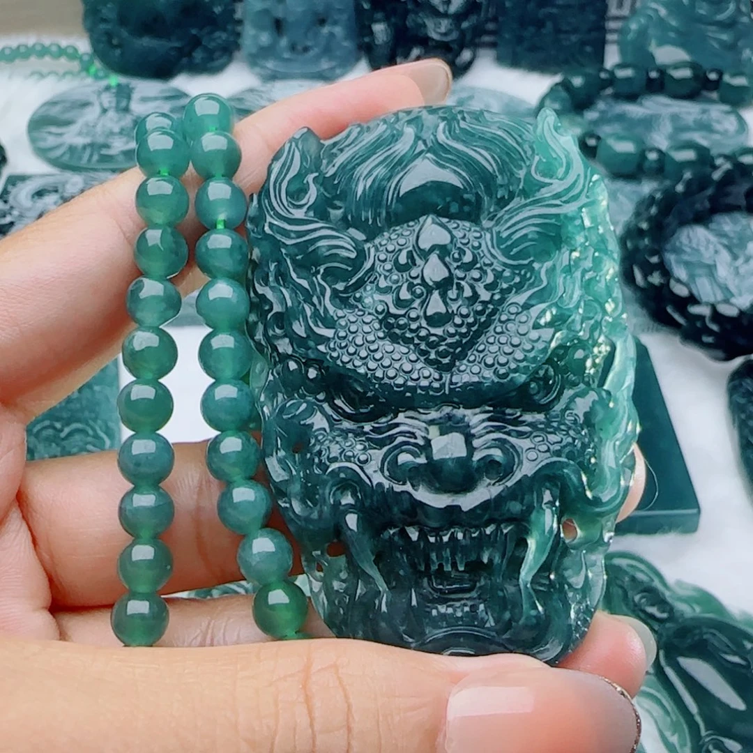颈饰未镶嵌翡翠多样性发货天然的A货翡翠