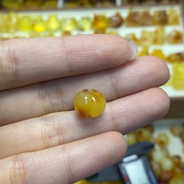 琥珀未镶嵌裸石南瓜珠