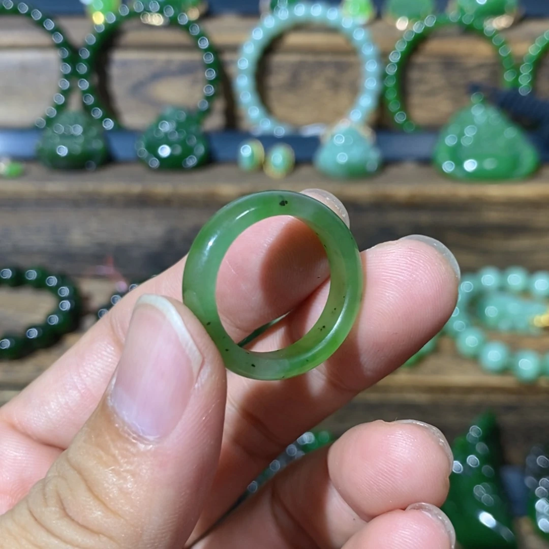 【闪购商品】和田玉未镶嵌吊坠(不含链)乌兰海碧玉戒圈 19