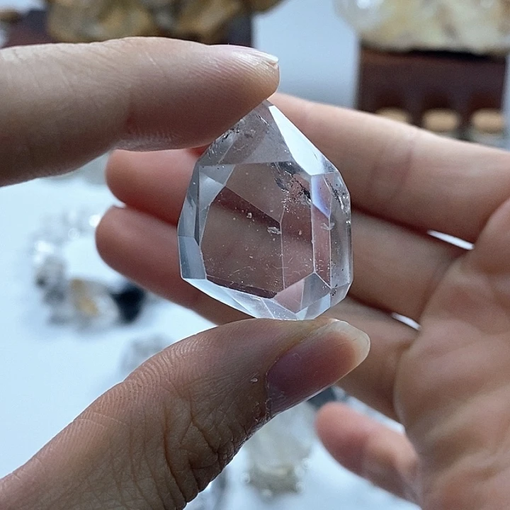 水晶颈饰未镶嵌玻璃体水滴