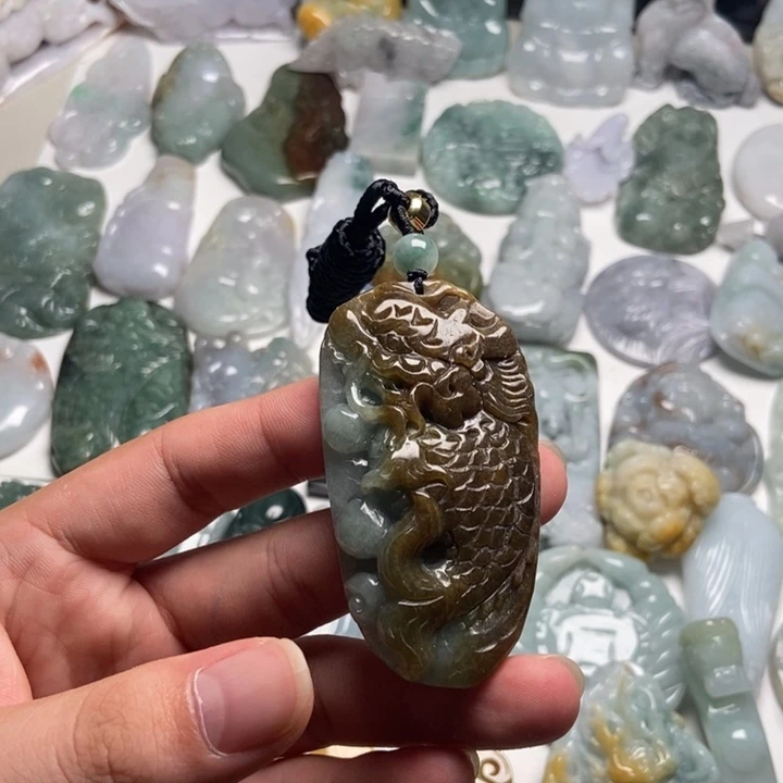 颈饰未镶嵌翡翠龙鱼51