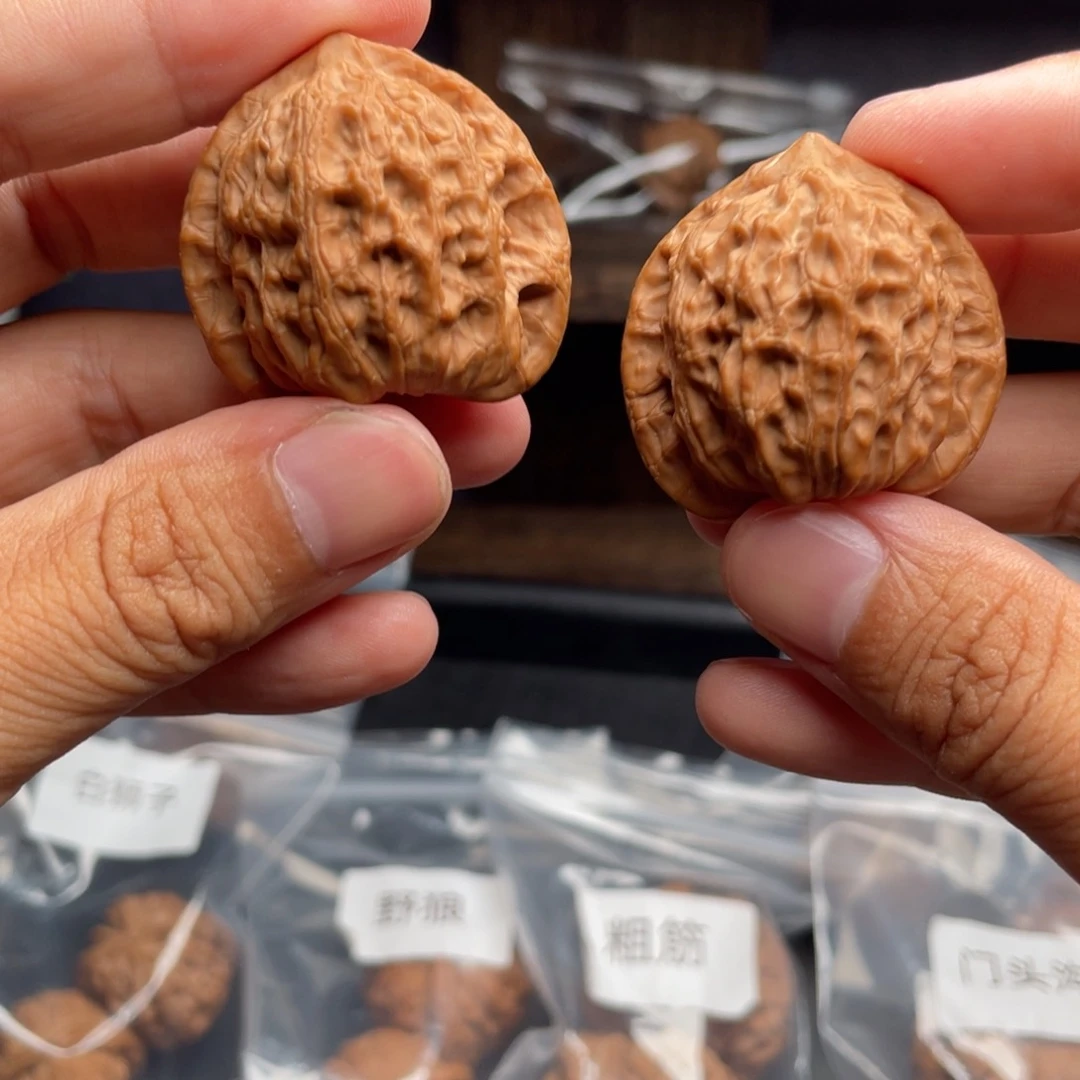 7***R龙脊菩提吊坠崔凯核桃一对出货