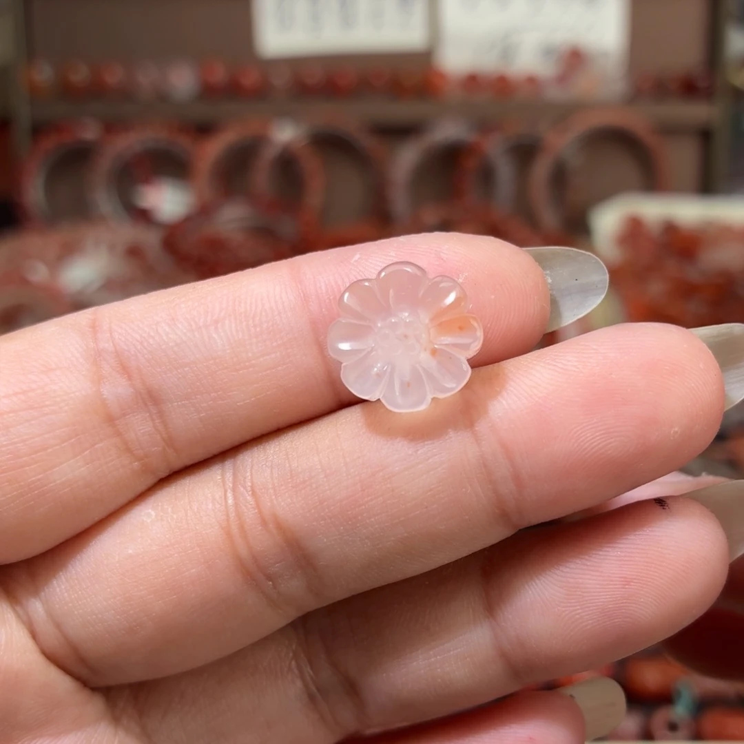 南红玛瑙未镶嵌颈饰小雏菊