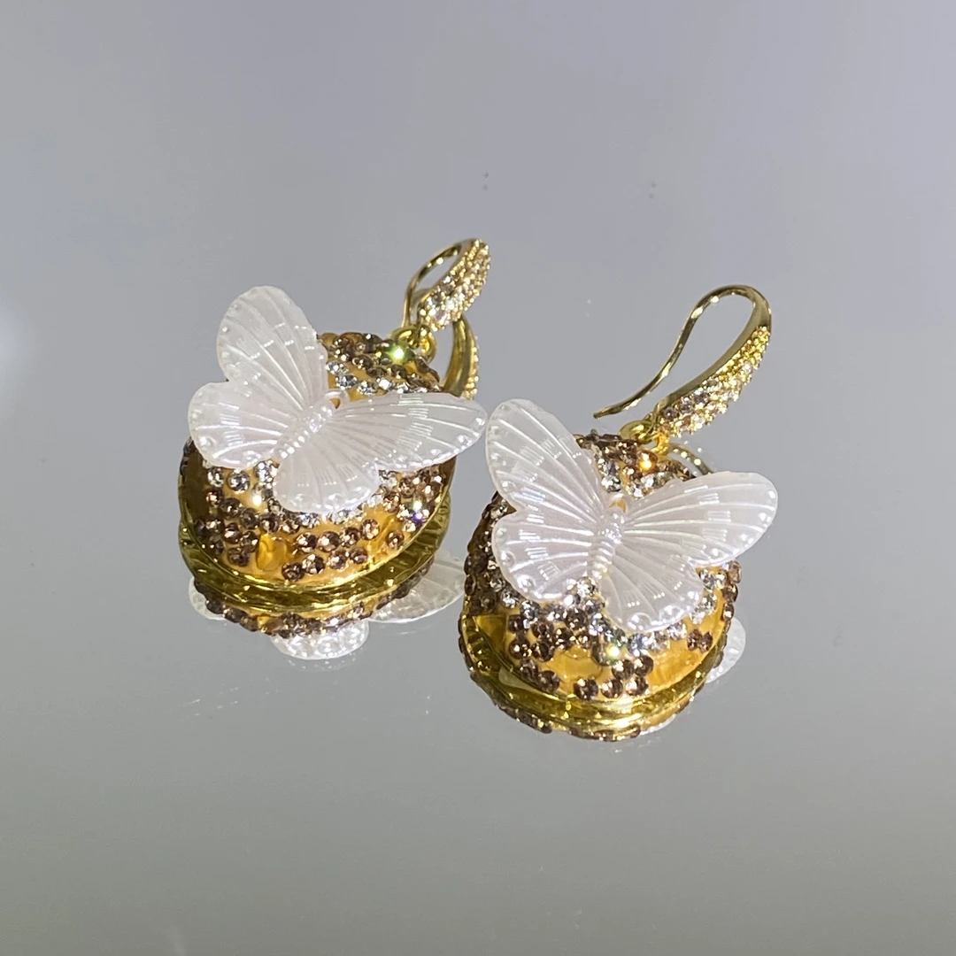 铜合金合成锆石耳饰 TTSD 白色蝴蝶设计款法式轻奢耳环 9020