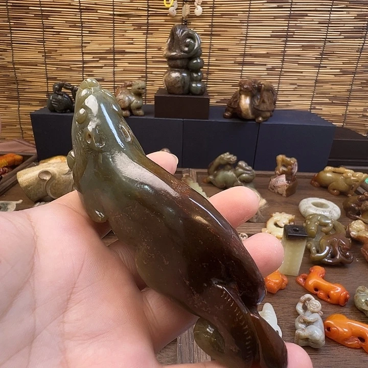 未镶嵌和田玉（糖玉）挂件