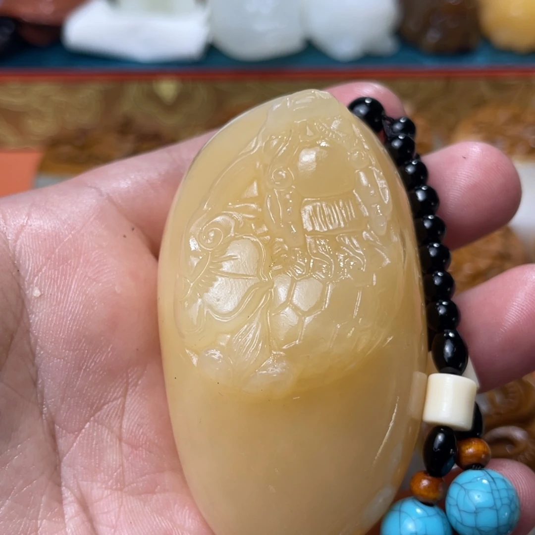 小***侠石材天然方解石手把件不退换