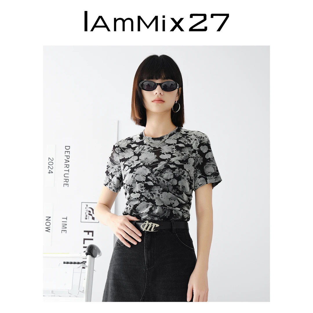 Iammix27短袖T恤女简约黑白撞色植绒印花圆领套头T恤女M4A8078