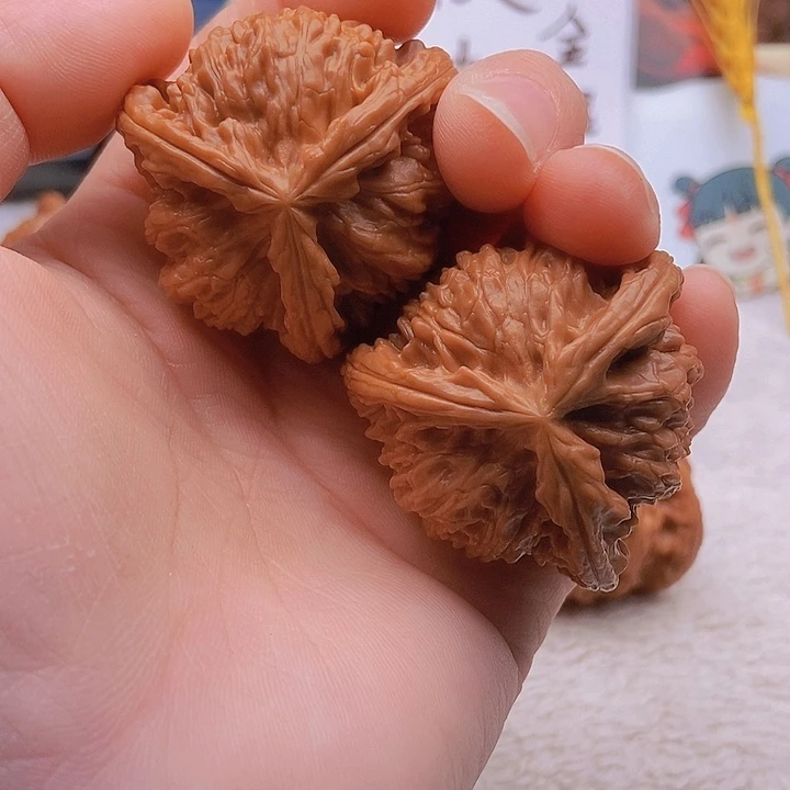 吊坠文玩核桃齐****）三棱