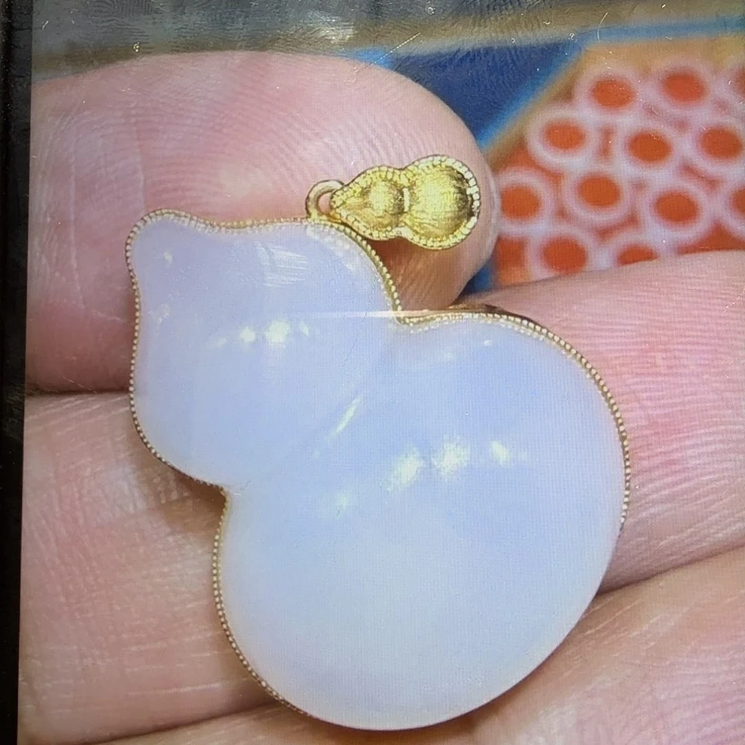 静***开和田玉18K金镶嵌颈饰