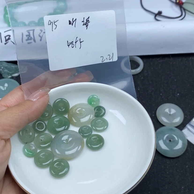 【闪购商品】翡翠颈饰未镶嵌听*语