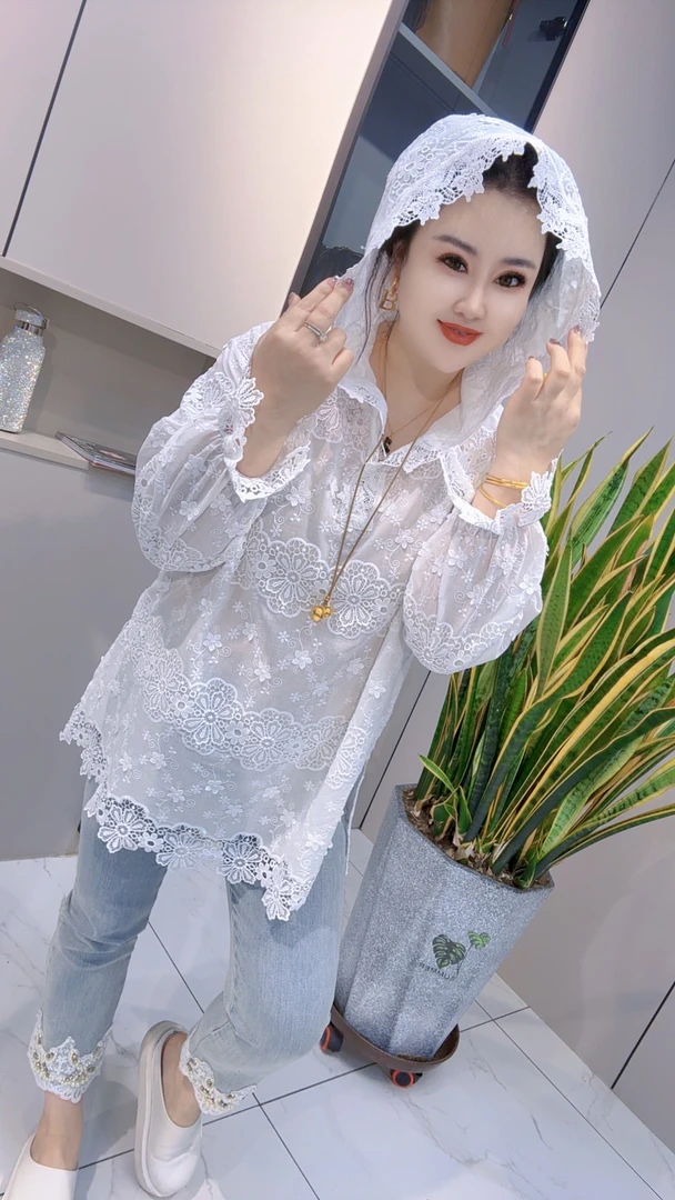 【娟姐精选】2030大家闺秀欧货重工满刺绣欧版时尚连帽蕾丝衫