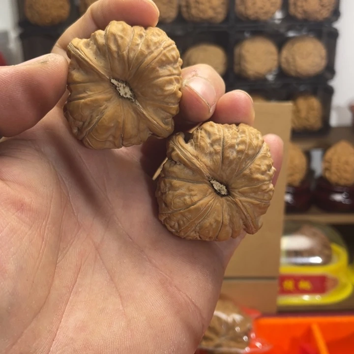 一***路吊坠文玩核桃文玩核桃南瓜墩