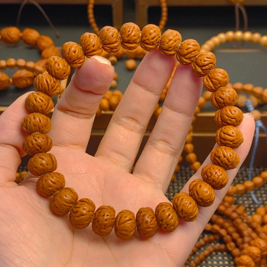 吴***@吊坠桃核秦岭森林13