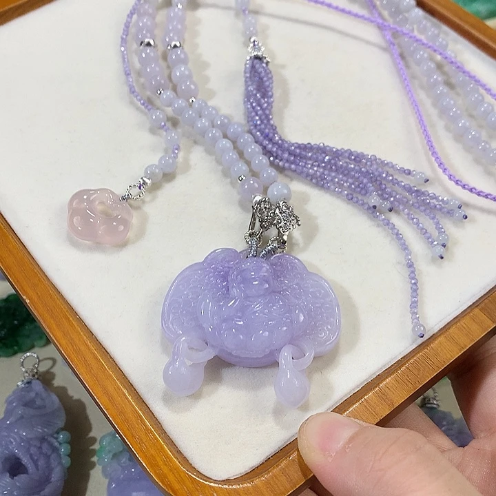 翡翠未镶嵌颈饰翡翠吊坠