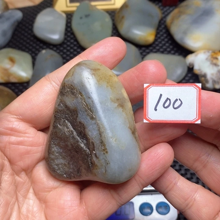 未镶嵌和田玉把件100