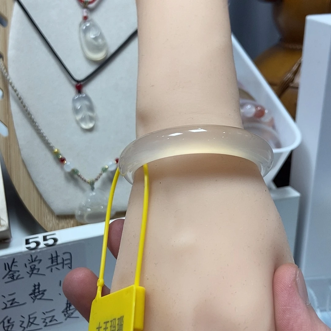 玛瑙/玉髓未镶嵌手镯333