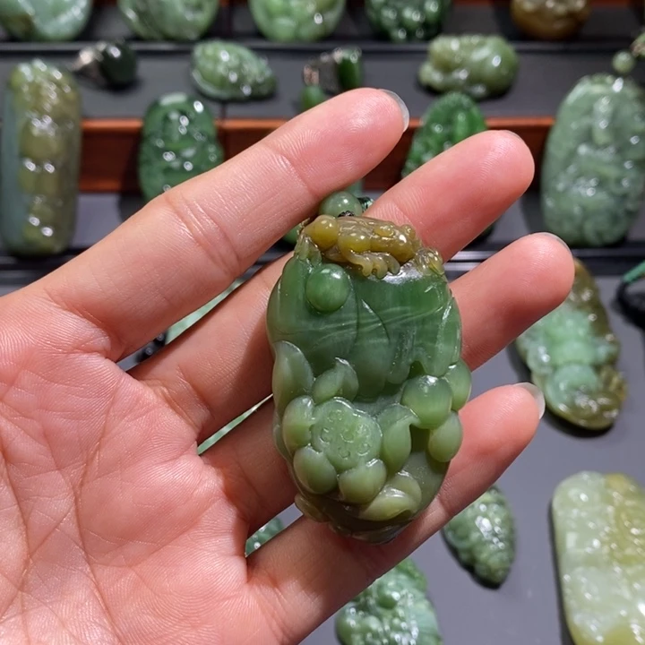 未镶嵌和田玉挂件