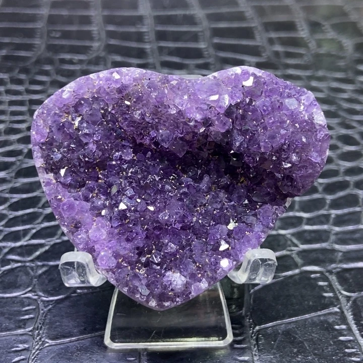 水晶爱心摆件未镶嵌