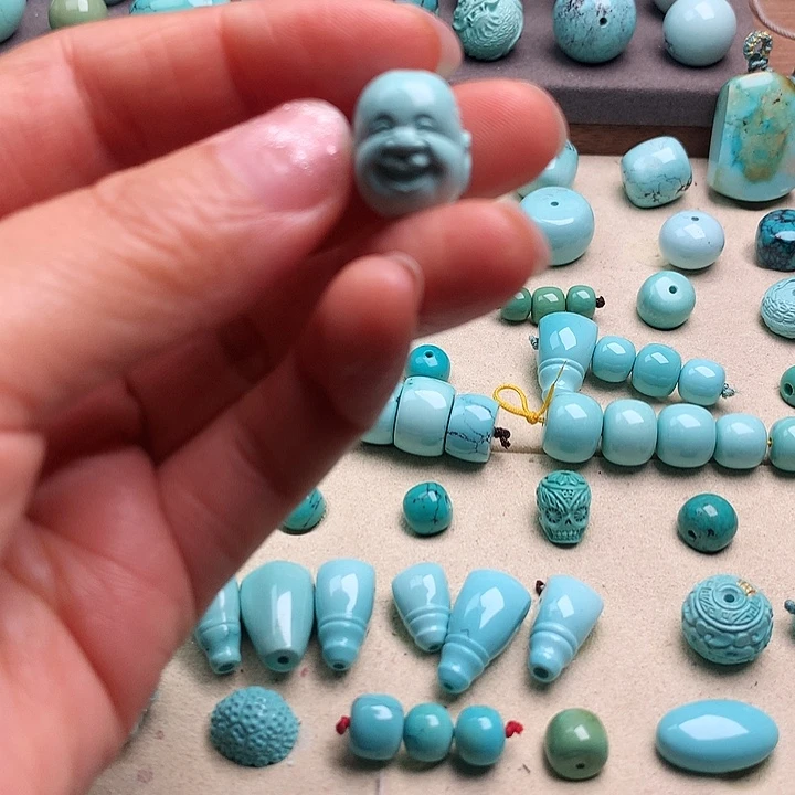 绿松石未镶嵌颈饰