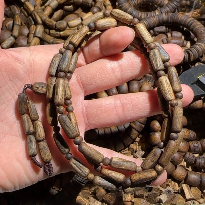 沉香碎屑沉香/乌身老料随形05/13克