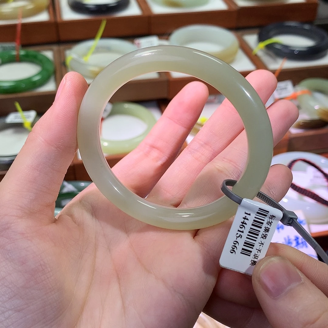 和田玉未镶嵌手镯15 浅晴52.53