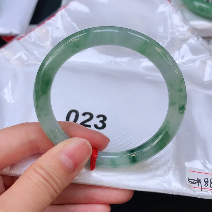 翡翠手镯未镶嵌翡翠手镯圆52