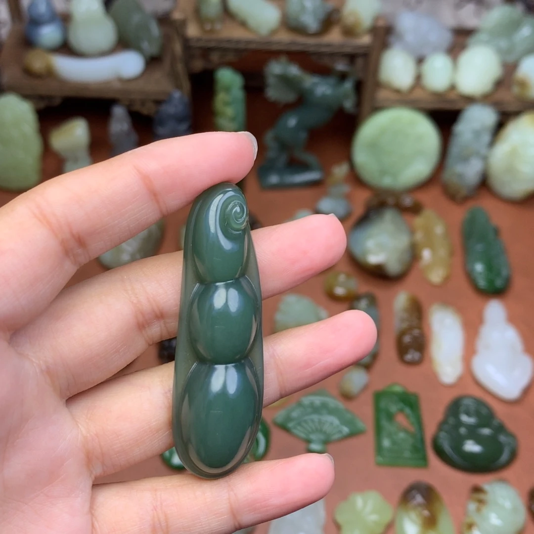 和田玉未镶嵌挂件