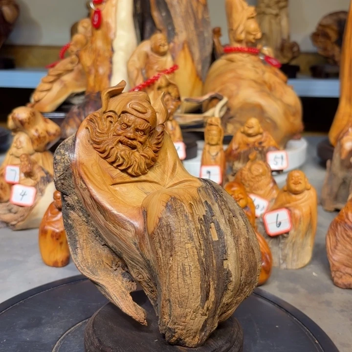 柏木太行崖柏钟馗摆件