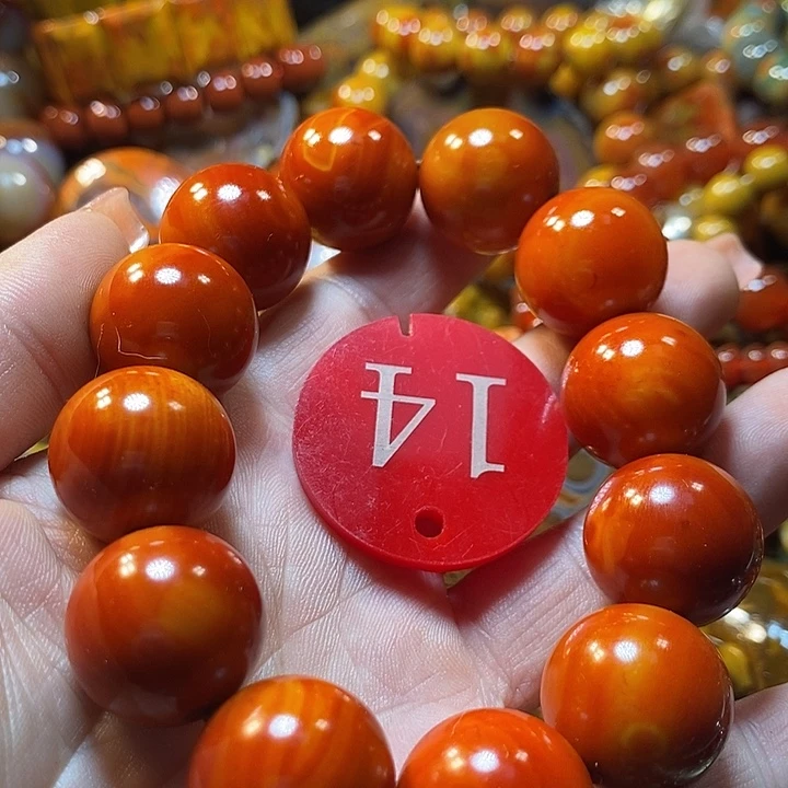 轩***哥玛瑙/玉髓未镶嵌手链