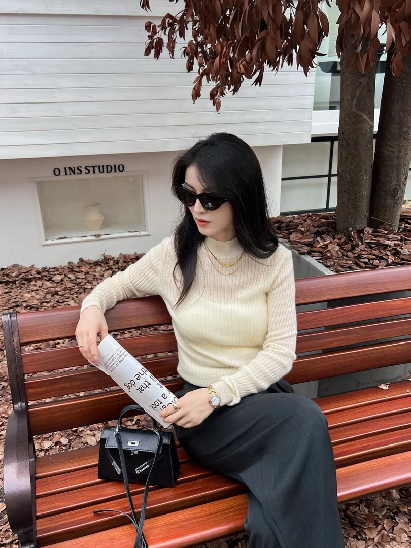 秋冬新款保暖百搭纯色高级羊绒打底衫