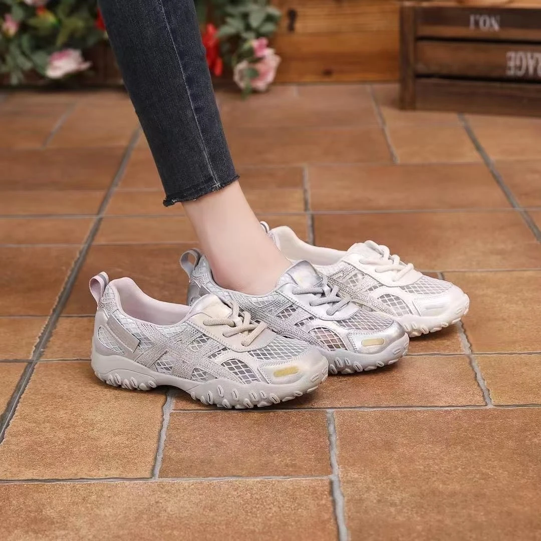 时尚水钻透气网面德训鞋女2025夏季新款舒适时尚百搭休闲阿甘鞋潮