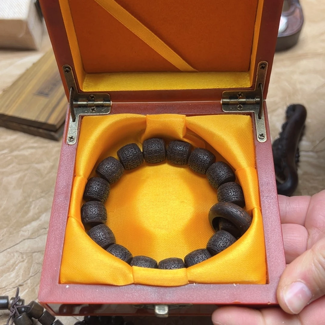 大叶紫檀（黑酸枝木类）