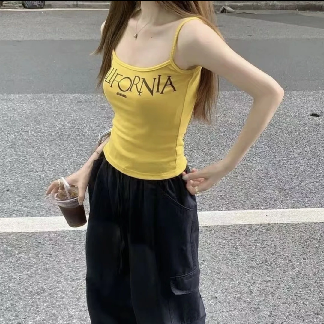 美式复古甜辣多巴胺百搭吊带外穿英文印花设计感内搭带胸垫背心女