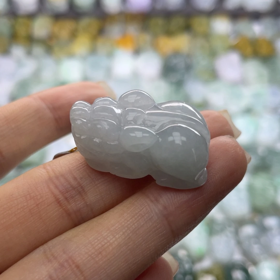颈饰未镶嵌翡翠貔貅