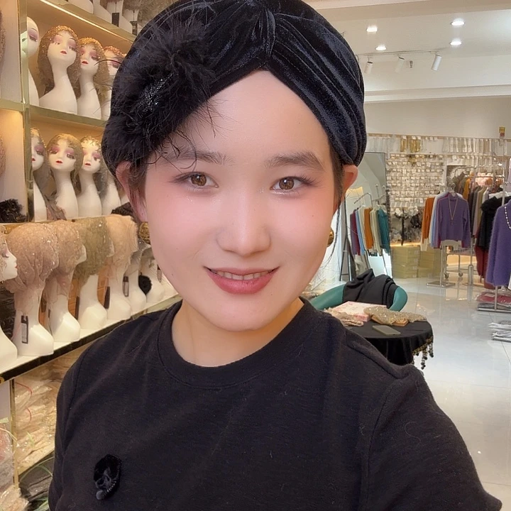 纯棉黑色羽毛发带帽