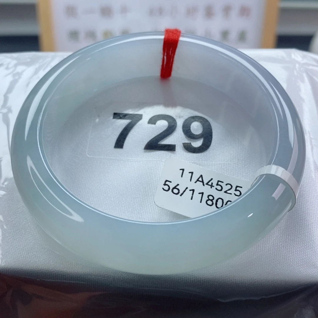 翡翠手镯未镶嵌天然A货翡翠手镯