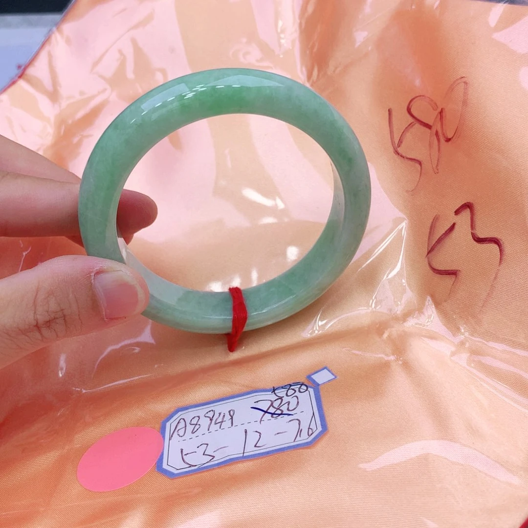 未镶嵌手镯翡翠翡翠